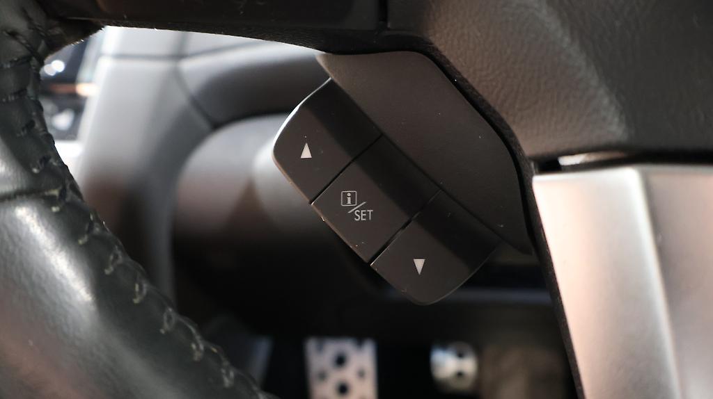 2015 Subaru Outback Limited with leather and cruise control image 332112