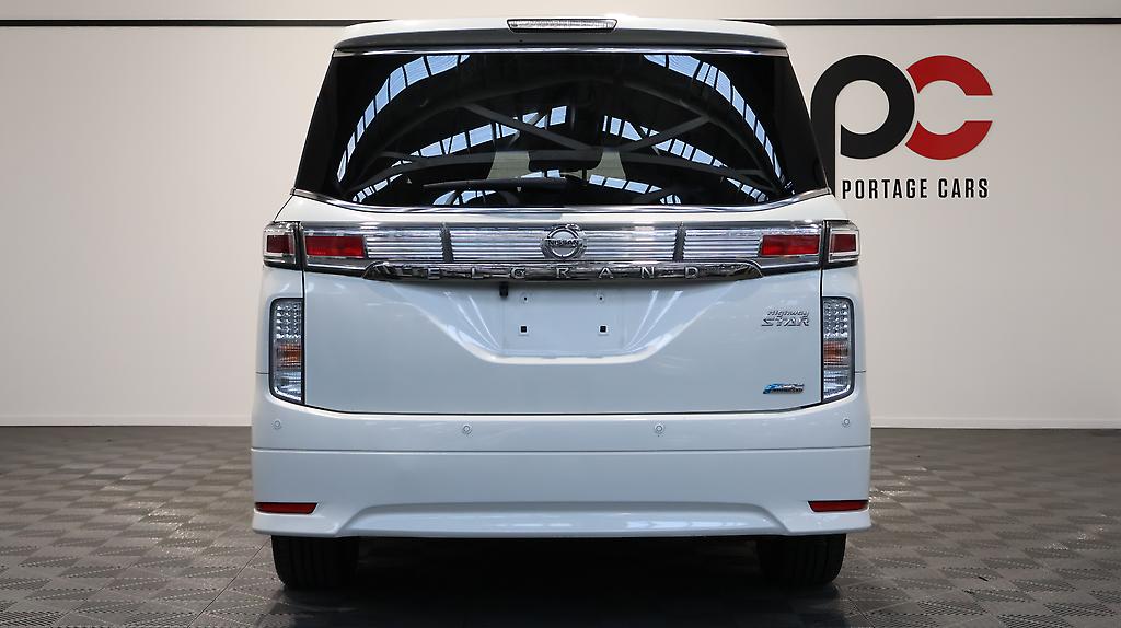 2013 Nissan Elgrand Highway Star Urban Chrome image 335546