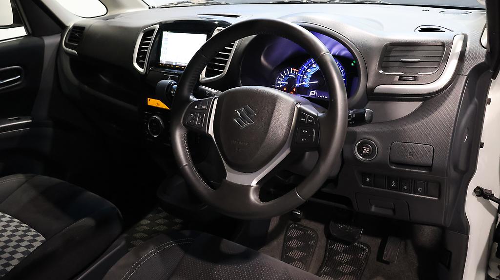 2015 Suzuki Solio Black ＆ White image 335882