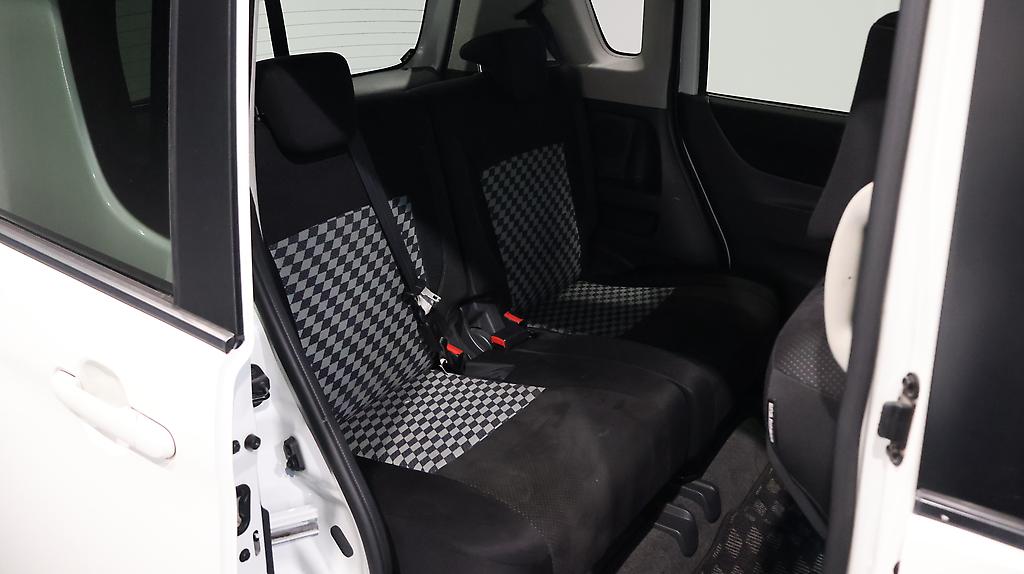 2015 Suzuki Solio Black ＆ White image 335880