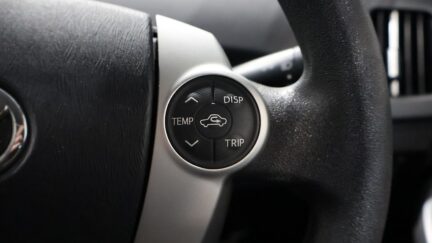 2013 Toyota Prius S Model / Push Start / Reversing Camera image 335127