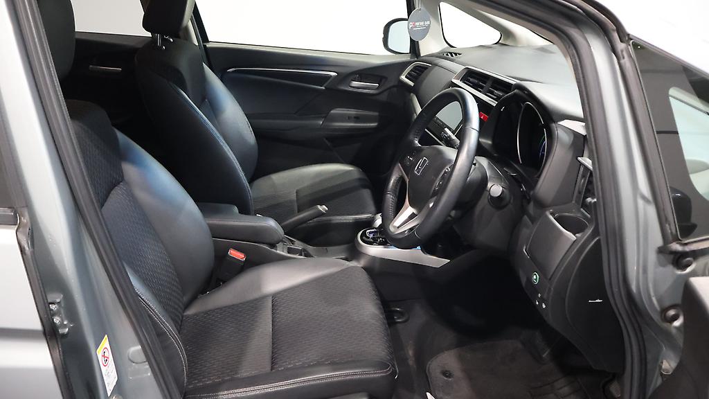 2013 Honda Fit Hybrid L Package, Cruise Control image 334349