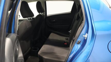 2015 Toyota Vitz image 333747