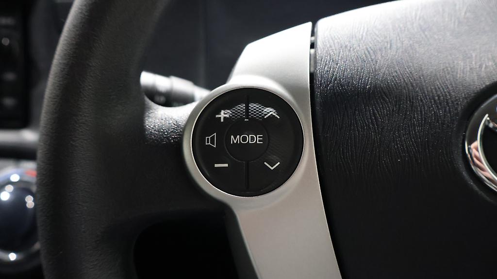 2014 Toyota Aqua Push Button Start image 339425