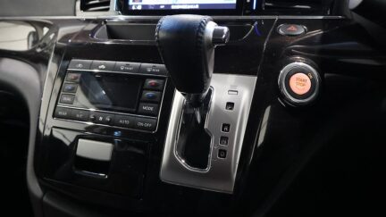 2013 Nissan Elgrand 250 Highway Star image 337427