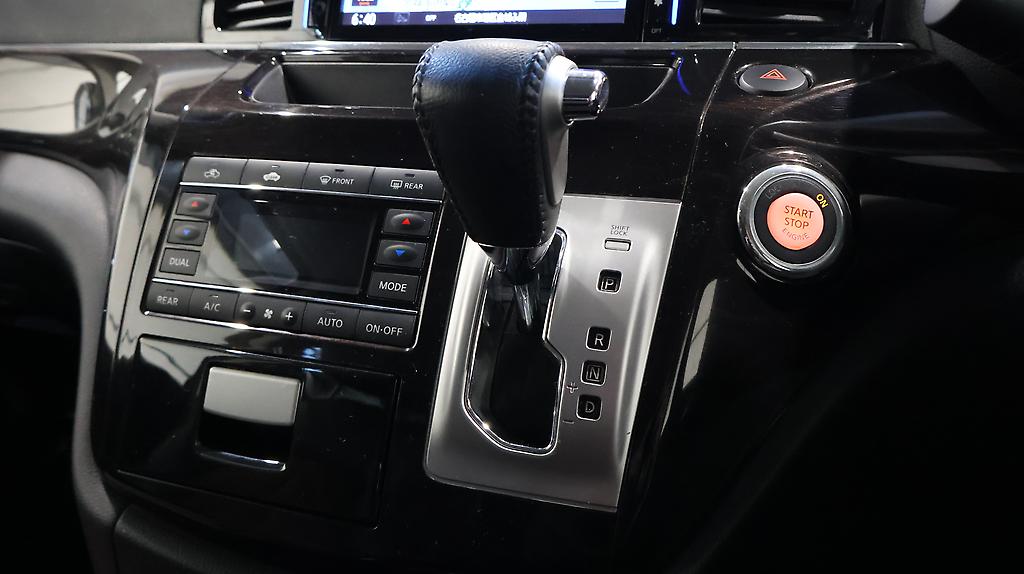2013 Nissan Elgrand 250 Highway Star image 337427