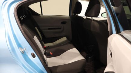 2012 Toyota Aqua Push Button Start image 338321