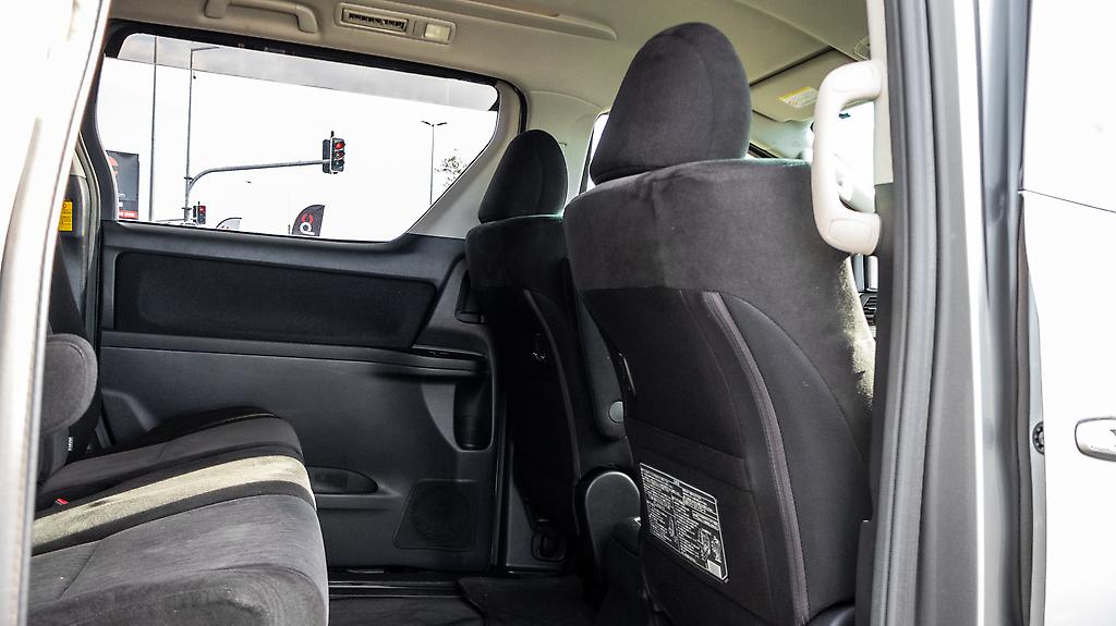 2012 Toyota Vellfire  7 Seater 2.4Z Power sliding door image 337190