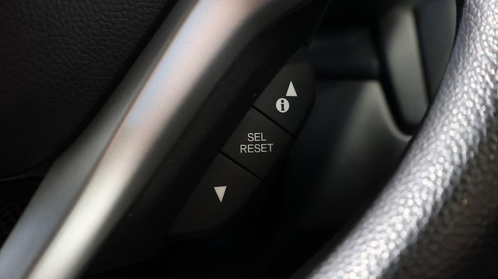 2014 Honda Fit Hybrid F Package image 338619