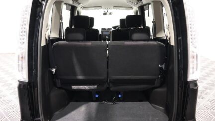 2013 Nissan Serena Hybrid Highway Star image 339526