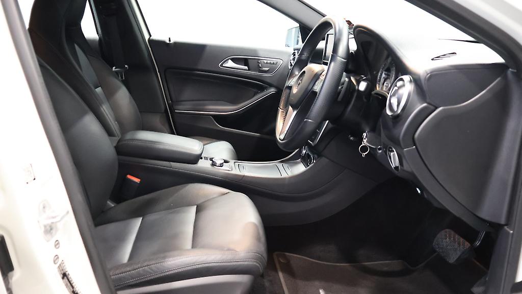 2014 Mercedes-benz A 180 Leather, Electric, Heated Seats image 337122