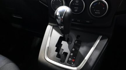 2011 Mazda Premacy 20S 7 Seats People Mover image 336699