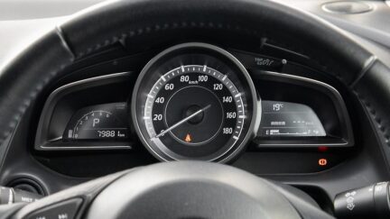 2015 Mazda Demio 13S I stop image 336870