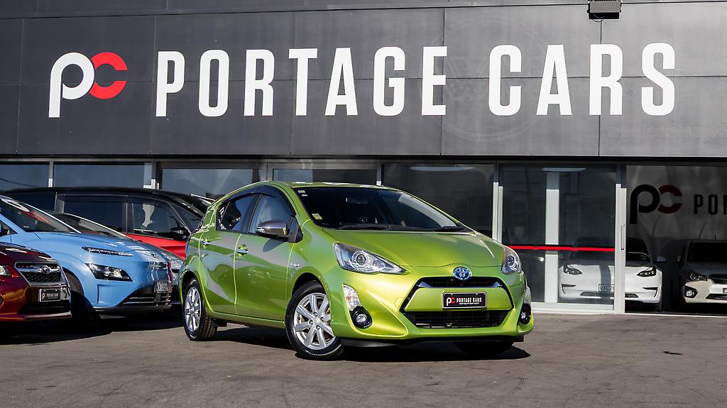 2015 Toyota Aqua Push Start with NZ Stereo Apple Carplay and Andriod Auto image 339737