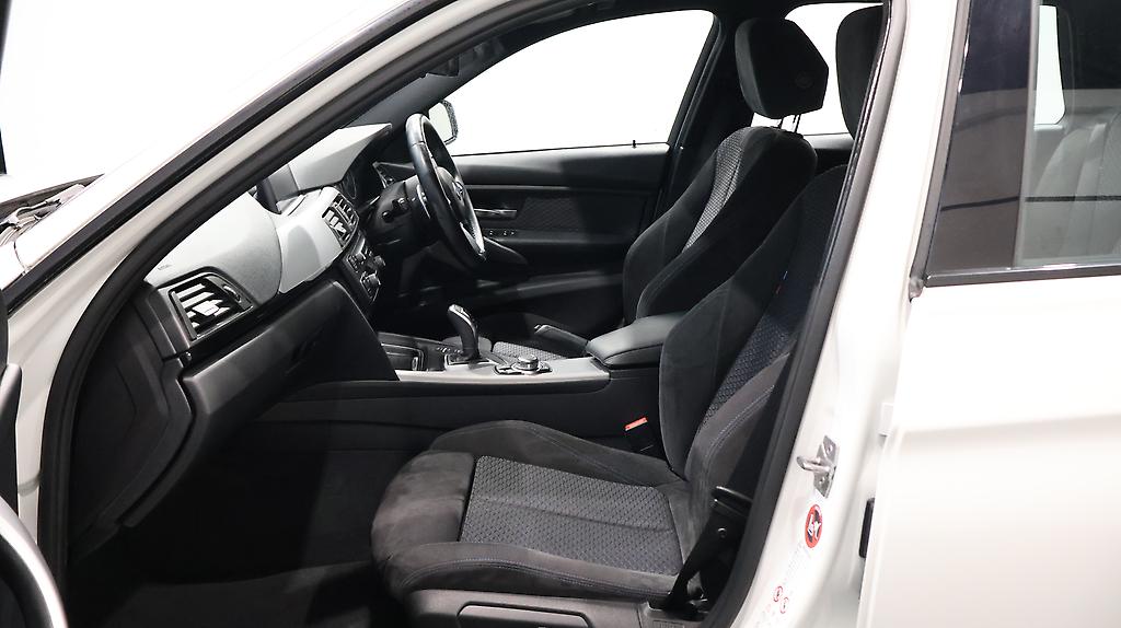2013 Bmw 320i Touring M Sports image 339828