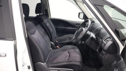 2013 Nissan Serena Hybrid Highway Star S V Selection image 339789