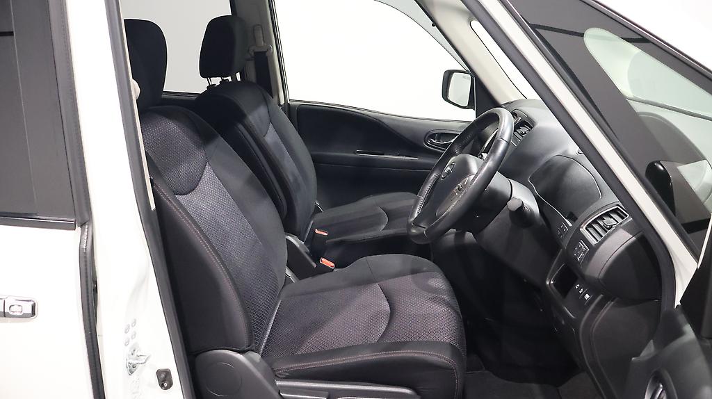 2013 Nissan Serena Hybrid Highway Star S V Selection image 339789