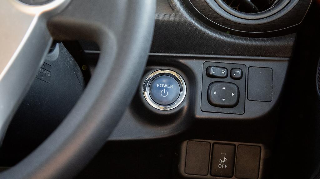 2015 Toyota Aqua Push Start with NZ Stereo Apple Carplay and Andriod Auto image 339752
