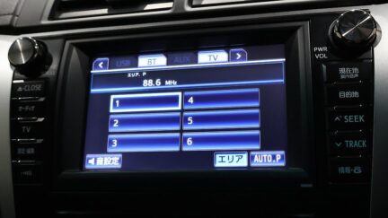 2012 Toyota Camry Hybrid G Package with Cruise Control image 340346