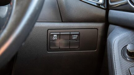 2014 Mazda Axela 15S – 6sp Manual image 336532