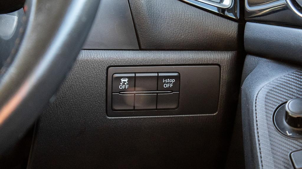 2014 Mazda Axela 15S – 6sp Manual image 336532