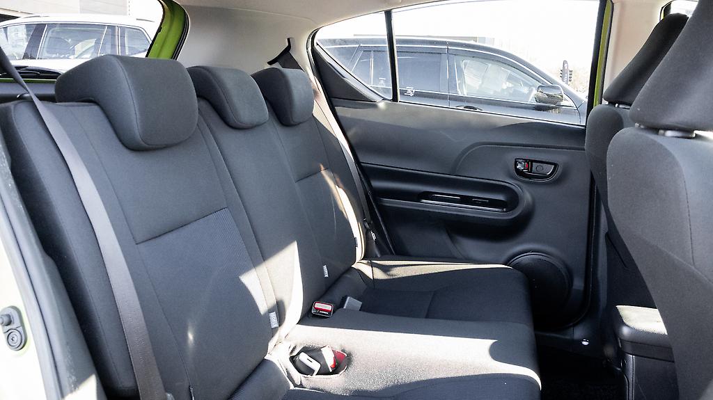 2015 Toyota Aqua Push Start with NZ Stereo Apple Carplay and Andriod Auto image 339745