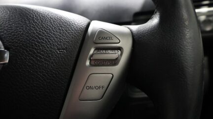 2015 Nissan Serena Hybrid Highway Star S image 340309