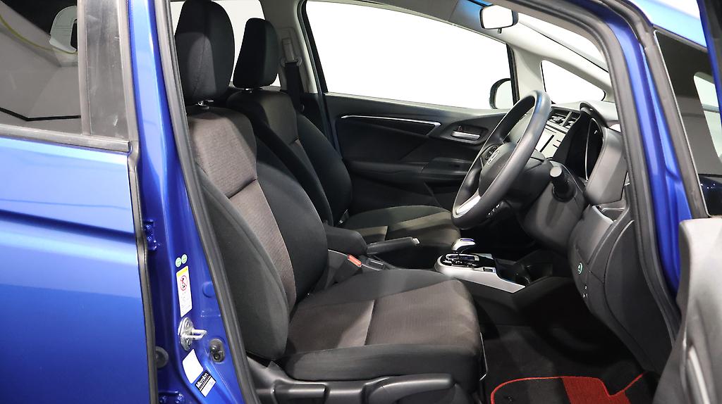 2013 Honda Fit Hybrid F-Package image 338157