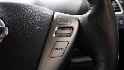 2012 Nissan Serena Hybrid Highway Star S image 337935