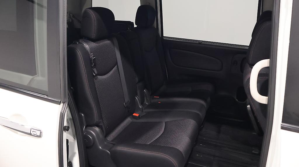 2013 Nissan Serena Hybrid Highway Star S V Selection image 339788