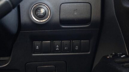 2015 Suzuki Solio Black ＆ White Edition Heated seats image 338769