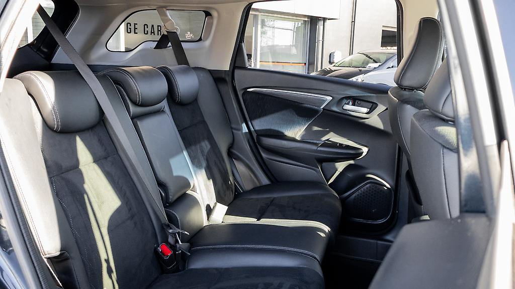 2015 Honda Shuttle Hybrid Z image 337232