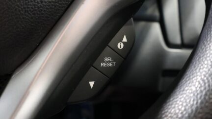 2013 Honda Fit Hybrid F-Package image 338166