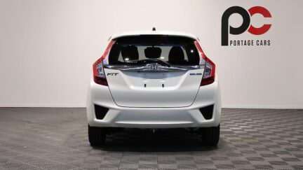 2014 Honda Fit Hybrid F Package image 338605