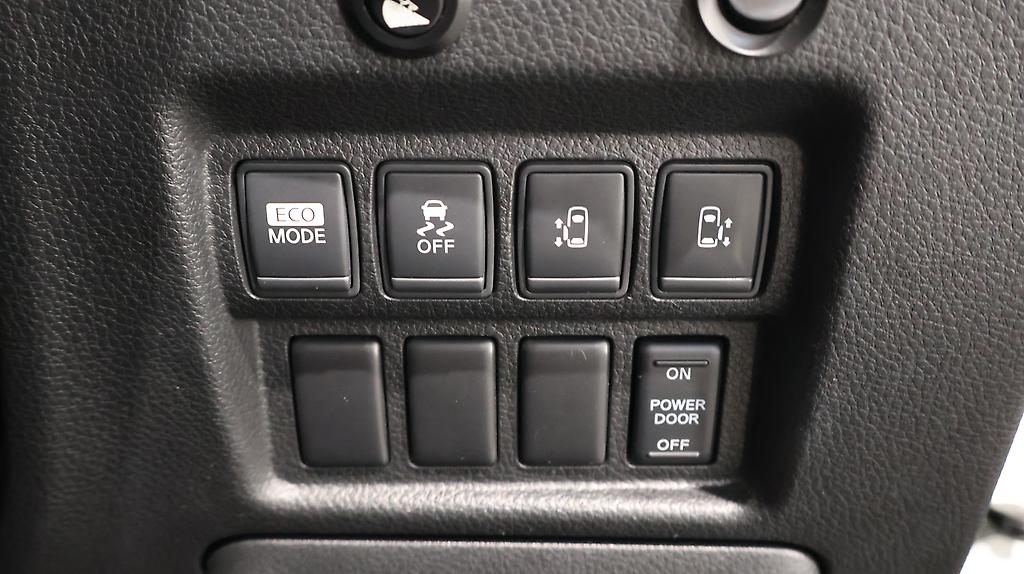 2012 Nissan Elgrand 250 Highway Star Chrome image 337451