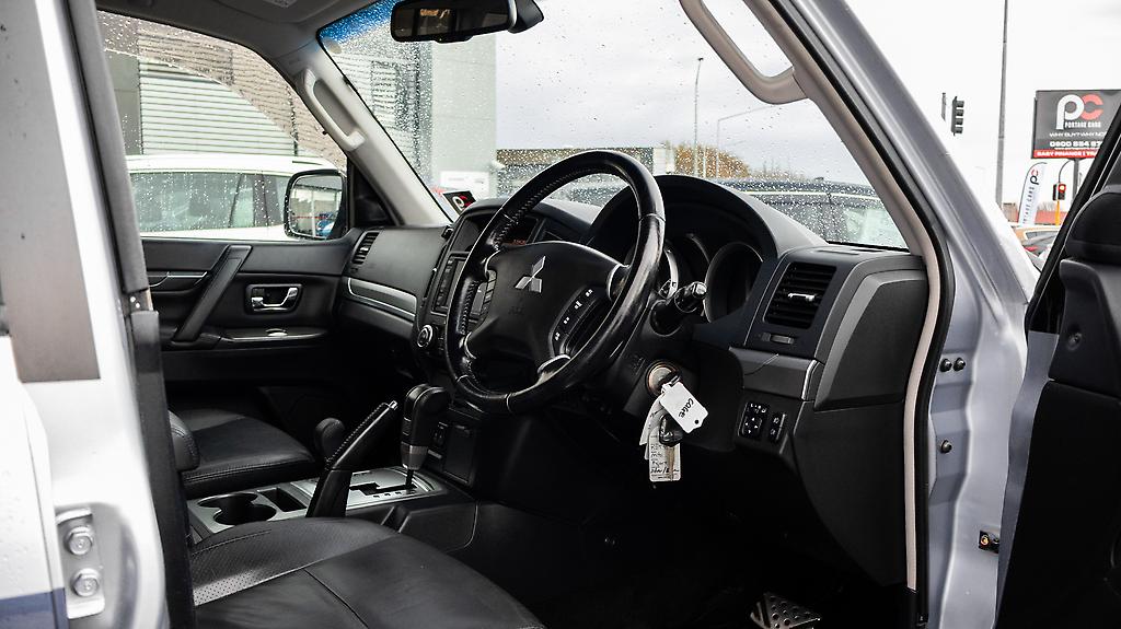 2007 Mitsubishi Pajero SUPER EXCEED 4WD 7 Seater image 336927