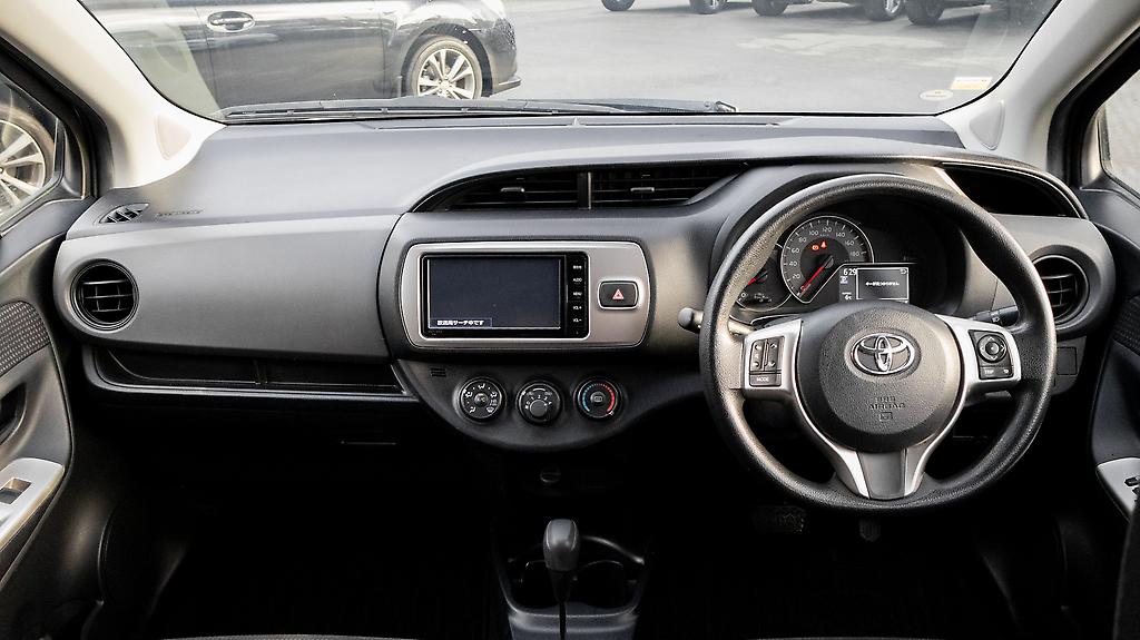 2015 Toyota Vitz Push start,Traction control I stop image 340053
