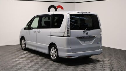 2013 Nissan Serena Hybrid Highway Star S image 337611