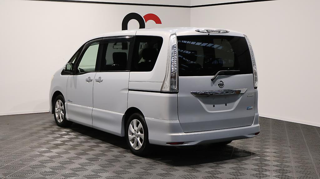 2013 Nissan Serena Hybrid Highway Star S image 337611