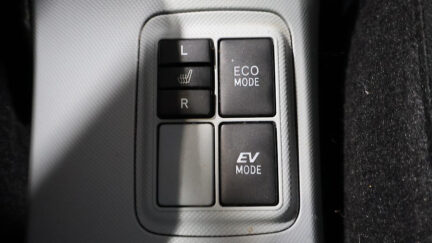 2012 Toyota Aqua Push Button Start image 338329