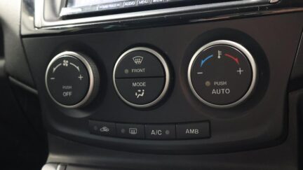 2013 Mazda Premacy 20S Skyactiv image 337909
