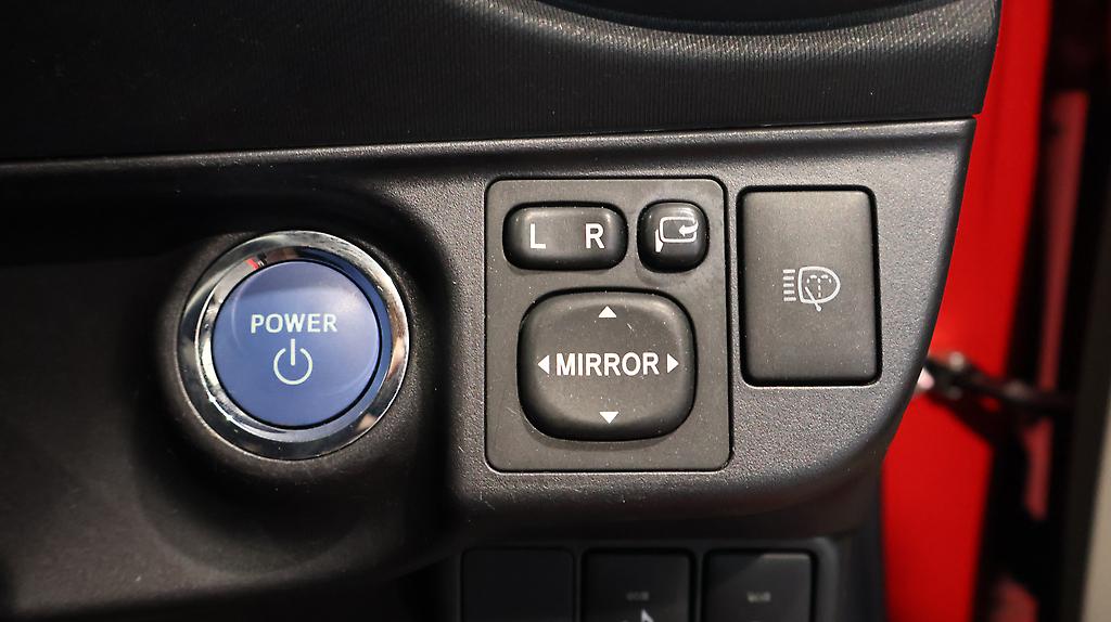 2012 Toyota Aqua G Model image 337153