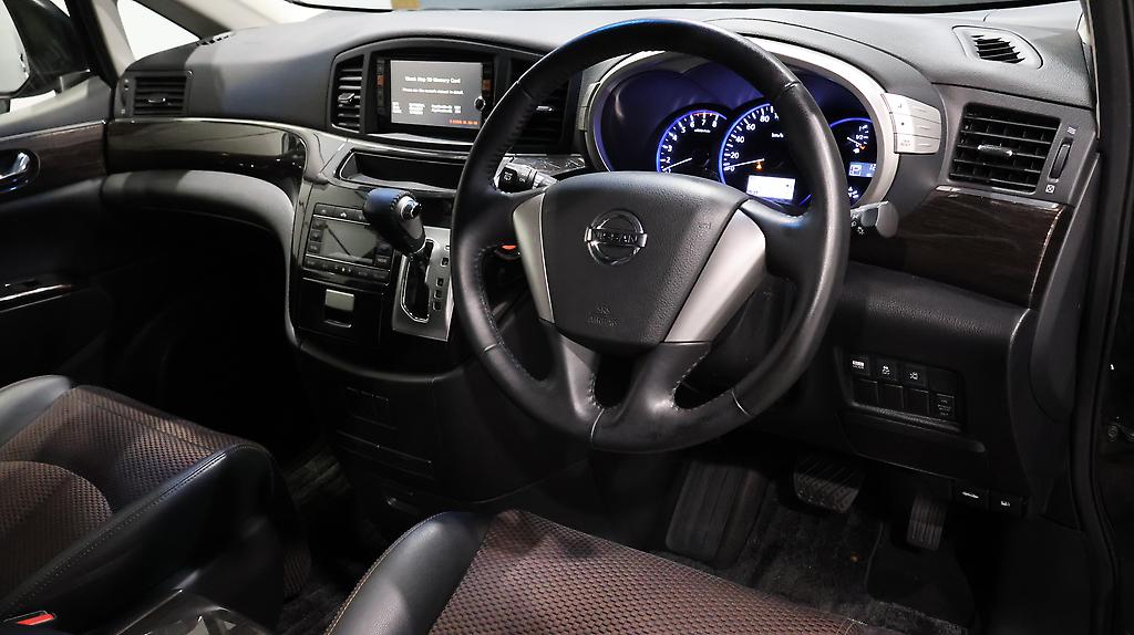 2012 Nissan Elgrand 250 Highwaystar image 338675