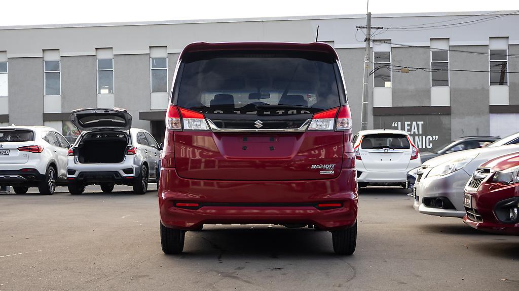 2015 Suzuki Solio Hot red EDITION image 340414