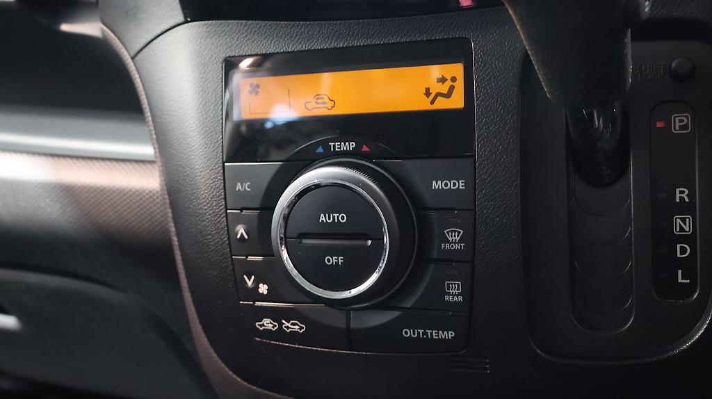 2014 Suzuki Solio X-DJE Smart Key and Reversing Camera image 337954