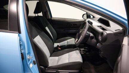 2014 Toyota Aqua Push Button Start image 339418