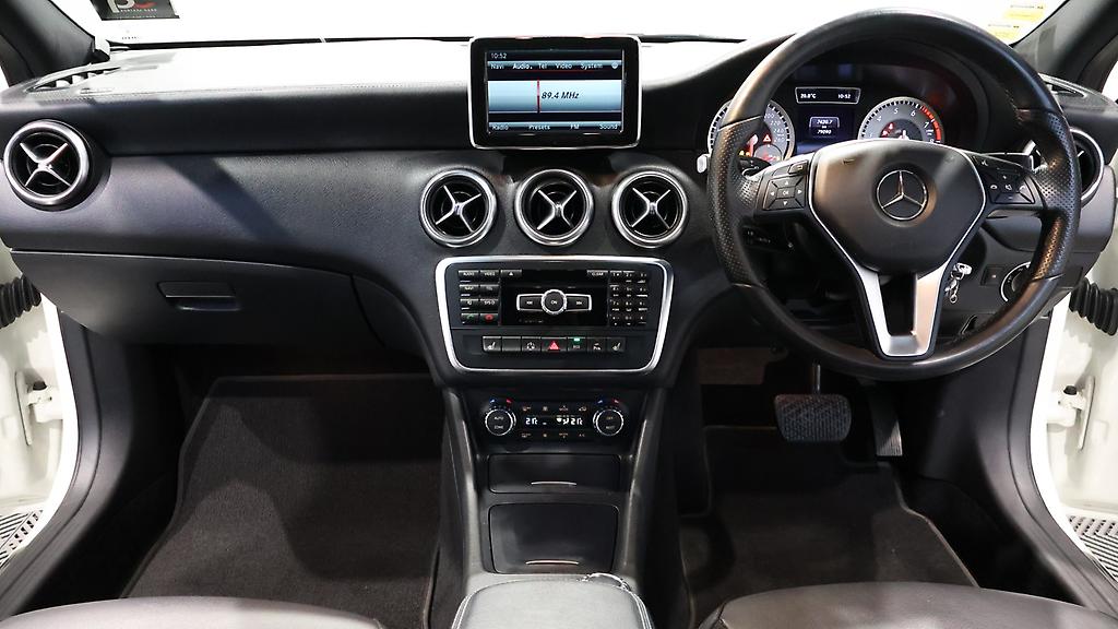 2014 Mercedes-benz A 180 Leather, Electric, Heated Seats image 337126