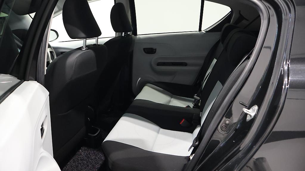 2013 Toyota Aqua image 338345