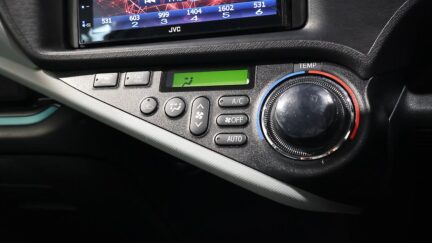 2012 Toyota Aqua Push Button Start image 338327