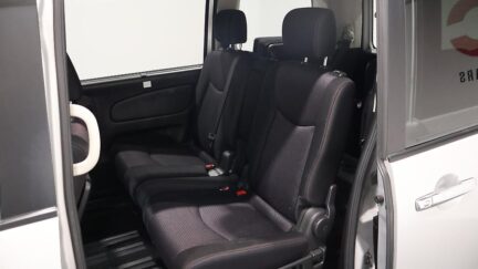 2013 Nissan Serena Highway Star S-Hybrid V Selection image 337508